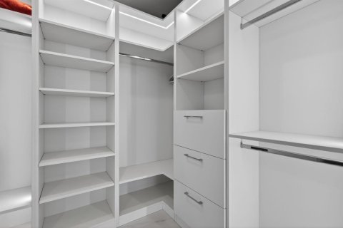 Copropriété à louer à Miami, Floride: 3 chambres, 143.53 m2 № 2422326 - photo 16