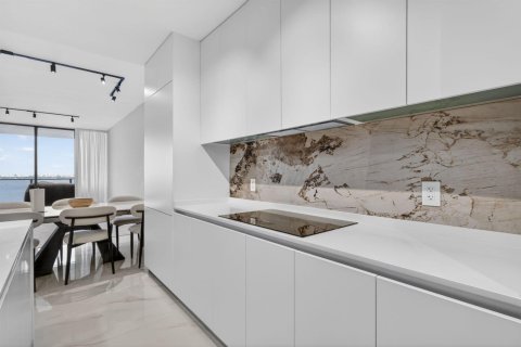 Copropriété à louer à Miami, Floride: 3 chambres, 143.53 m2 № 2422326 - photo 4