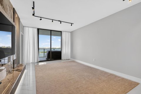 Copropriété à louer à Miami, Floride: 3 chambres, 143.53 m2 № 2422326 - photo 10