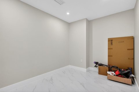 Copropriété à louer à Miami, Floride: 3 chambres, 143.53 m2 № 2422326 - photo 23