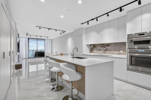 Copropriété à louer à Miami, Floride: 3 chambres, 143.53 m2 № 2422326 - photo 3