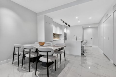 Copropriété à louer à Miami, Floride: 3 chambres, 143.53 m2 № 2422326 - photo 2
