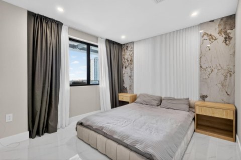 Copropriété à louer à Miami, Floride: 3 chambres, 143.53 m2 № 2422326 - photo 18