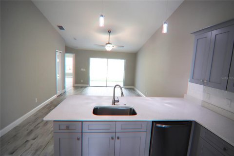 Apartamento en alquiler en Palm Coast, Florida, 3 dormitorios, 134.89 m2 № 2094161 - foto 2