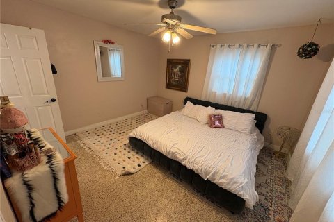 House in Saint Petersburg, Florida 3 bedrooms, 163.04 sq.m. № 1808645 - photo 16