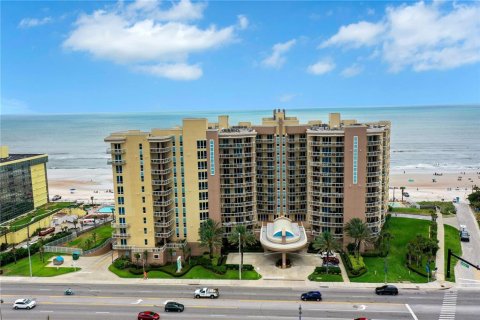 Condo à Daytona Beach Shores, Floride, 3 chambres  № 2376864