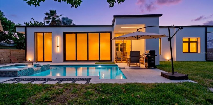 Villa ou maison à Sarasota, Floride 4 chambres, 253.25 m2 № 2149222