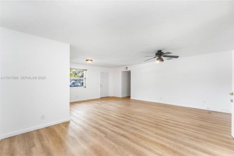 Купить виллу или дом в Плантация, Флорида 3 спальни, 149.76м2, № 1986303 - фото 8