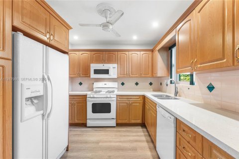 Купить виллу или дом в Плантация, Флорида 3 спальни, 149.76м2, № 1986303 - фото 10