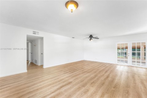 Купить виллу или дом в Плантация, Флорида 3 спальни, 149.76м2, № 1986303 - фото 9