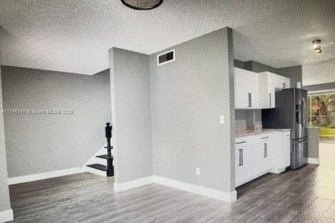 Condo in Orlando, Florida, 3 bedrooms  № 1745642 - photo 4