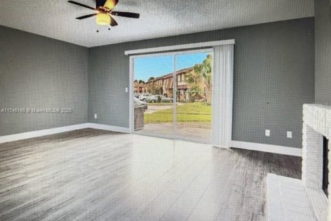 Condo in Orlando, Florida, 3 bedrooms  № 1745642 - photo 3