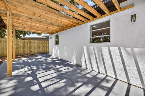 House in Tampa, Florida 2 bedrooms, 75.81 sq.m. № 1880854 - photo 30