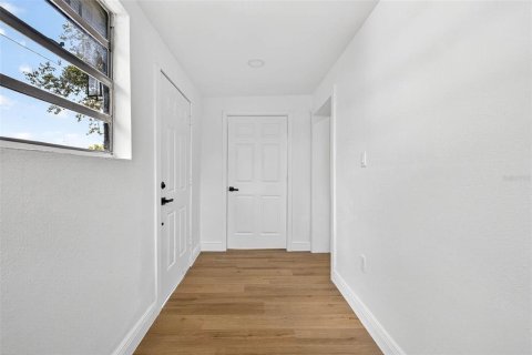 House in Tampa, Florida 2 bedrooms, 75.81 sq.m. № 1880854 - photo 8