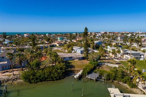 House in Redington Beach, Florida 2 bedrooms, 119.57 sq.m. № 1614285 - photo 15