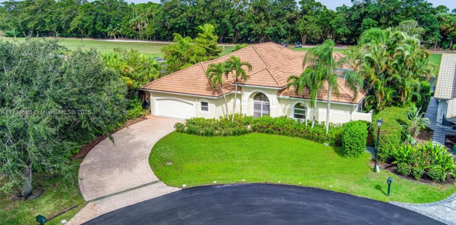 House in Palm Beach Gardens, Florida 4 bedrooms, 283.91 sq.m. № 1737832