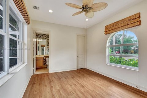 House in Palm Beach Gardens, Florida 4 bedrooms, 283.91 sq.m. № 1737832 - photo 26