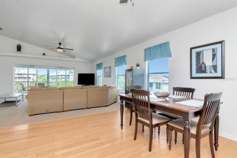 Casa en venta en New Port Richey, Florida, 4 dormitorios, 240.43 m2 № 1824972 - foto 5
