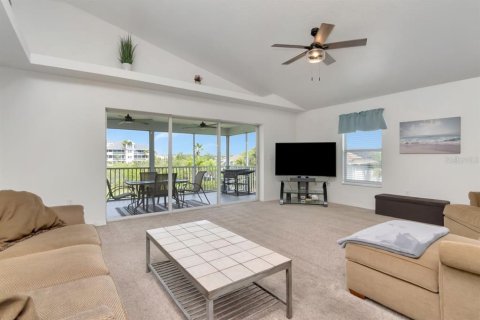Casa en venta en New Port Richey, Florida, 4 dormitorios, 240.43 m2 № 1824972 - foto 10