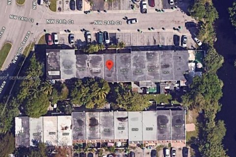 Adosado en venta en Sunrise, Florida, 3 dormitorios, 143.26 m2 № 2043357 - foto 5