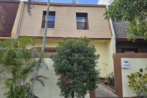 Adosado en venta en Sunrise, Florida, 3 dormitorios, 143.26 m2 № 2043357 - foto 3