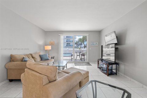 Купить кондоминиум в Холливуд, Флорида 2 спальни, 128.76м2, № 2036417 - фото 10