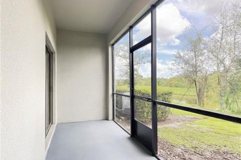 Touwnhouse à louer à Wesley Chapel, Floride: 2 chambres, 140.56 m2 № 2378241 - photo 11