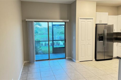 Touwnhouse à louer à Wesley Chapel, Floride: 2 chambres, 140.56 m2 № 2378241 - photo 9