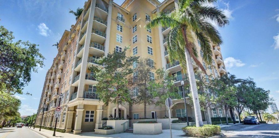 Condominio en West Palm Beach, Florida, 3 dormitorios № 1080700