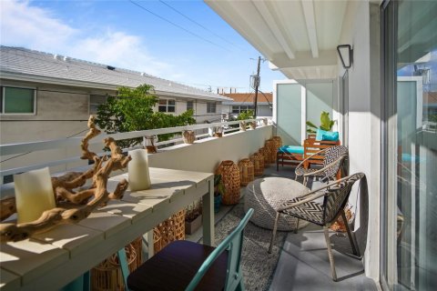 Condominio en venta en Pompano Beach, Florida, 1 dormitorio, 68.75 m2 № 2083085 - foto 3