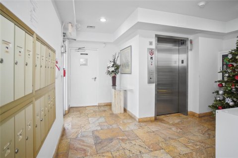 Condominio en venta en Pompano Beach, Florida, 1 dormitorio, 68.75 m2 № 2083085 - foto 15