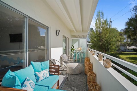 Condominio en Pompano Beach, Florida, 1 dormitorio  № 2083085