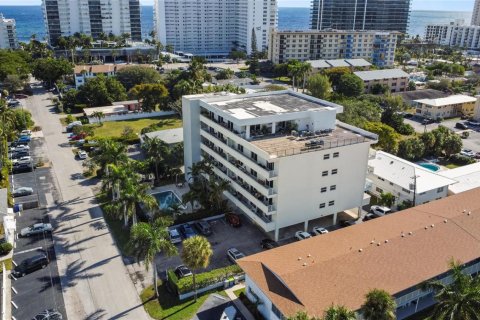 Condominio en venta en Pompano Beach, Florida, 1 dormitorio, 68.75 m2 № 2083085 - foto 19