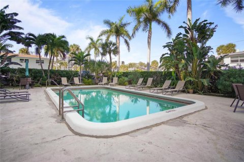 Condominio en venta en Pompano Beach, Florida, 1 dormitorio, 68.75 m2 № 2083085 - foto 17