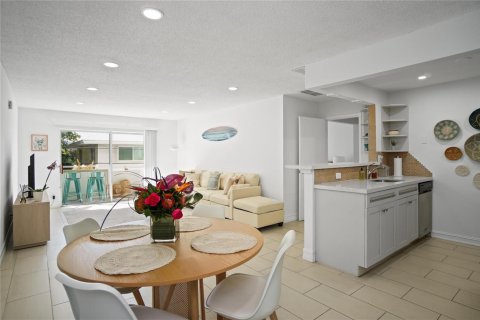 Condominio en venta en Pompano Beach, Florida, 1 dormitorio, 68.75 m2 № 2083085 - foto 4