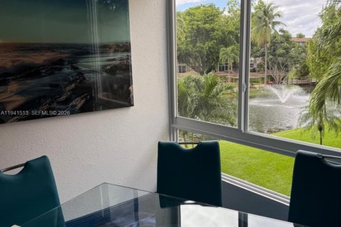 Copropriété à vendre à Lauderdale Lakes, Floride: 2 chambres, 87.7 m2 № 1998874 - photo 9
