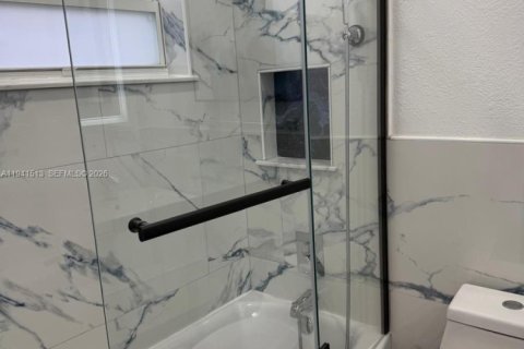 Copropriété à vendre à Lauderdale Lakes, Floride: 2 chambres, 87.7 m2 № 1998874 - photo 11