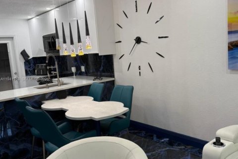 Copropriété à vendre à Lauderdale Lakes, Floride: 2 chambres, 87.7 m2 № 1998874 - photo 4