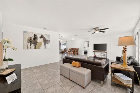Casa en venta en Ocala, Florida, 3 dormitorios, 125.42 m2 № 2430816 - foto 2