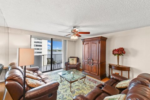 Copropriété à vendre à North Palm Beach, Floride: 2 chambres, 95.5 m2 № 2281579 - photo 11