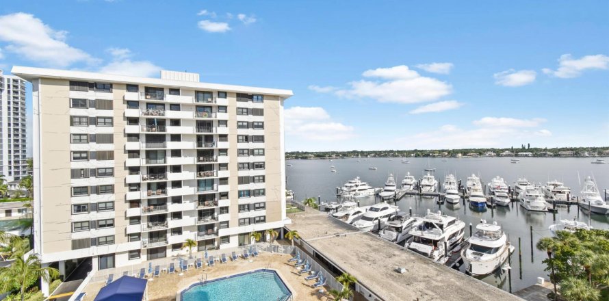 Condo à North Palm Beach, Floride, 2 chambres  № 2281579