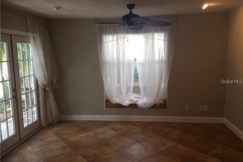 Adosado en venta en Tampa, Florida, 2 dormitorios, 121.52 m2 № 2103901 - foto 8
