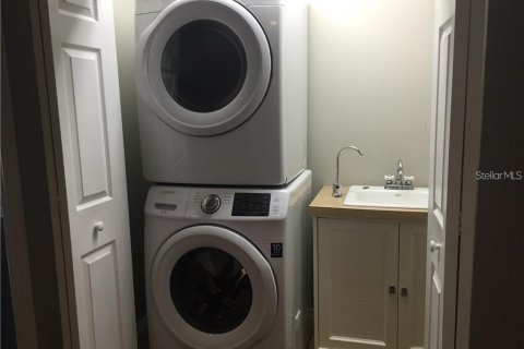 Adosado en venta en Tampa, Florida, 2 dormitorios, 121.52 m2 № 2103901 - foto 18