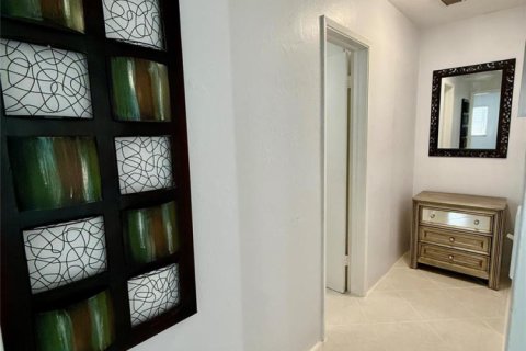 Appartement à louer à Pompano Beach, Floride: 1 chambre, 352.84 m2 № 2386950 - photo 12