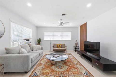 Appartement à Pompano Beach, Floride 1 chambre, 352.84 m2 № 2386950