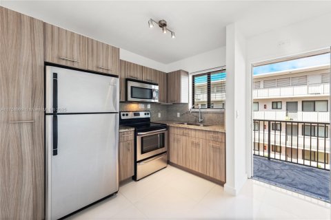 Condominio en venta en Miami, Florida, 1 dormitorio, 53.33 m2 № 1707243 - foto 5