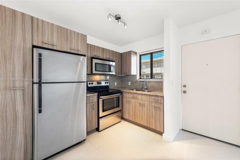 Condominio en venta en Miami, Florida, 1 dormitorio, 53.33 m2 № 1707243 - foto 4