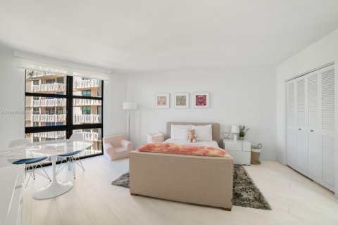 Condo in Key Biscayne, Florida, 3 bedrooms  № 1849284 - photo 19