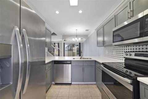 Touwnhouse à vendre à Kissimmee, Floride: 3 chambres, 136.38 m2 № 2207537 - photo 7