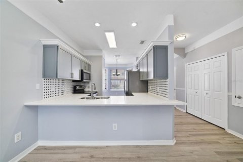 Touwnhouse à vendre à Kissimmee, Floride: 3 chambres, 136.38 m2 № 2207537 - photo 9